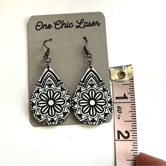 Mandala earrings. Acrylic. Handmade - Picture 2 of 2